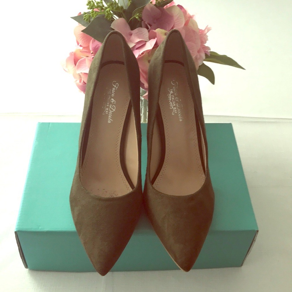 Olive Suede like 31/2’ heel Pump. Only worn twice.